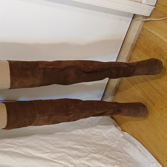 Stunning NWOT HOUSE OF HARLOW 1960 NORA Brown Suede Over The Knee Boots - Picture 1 of 16